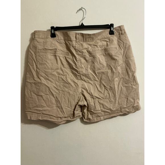 Old Navy Shorts Beige Size 20 Cotton Chino Flat Front Pockets - Picture 2 of 7
